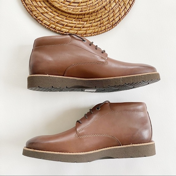 Clarks Collection Folcroft Mid Chukka Boots 9 main image 4